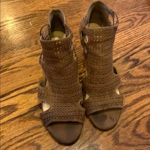 Vince camuto booties